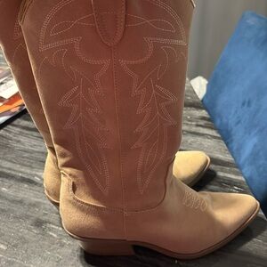 Light brown boots